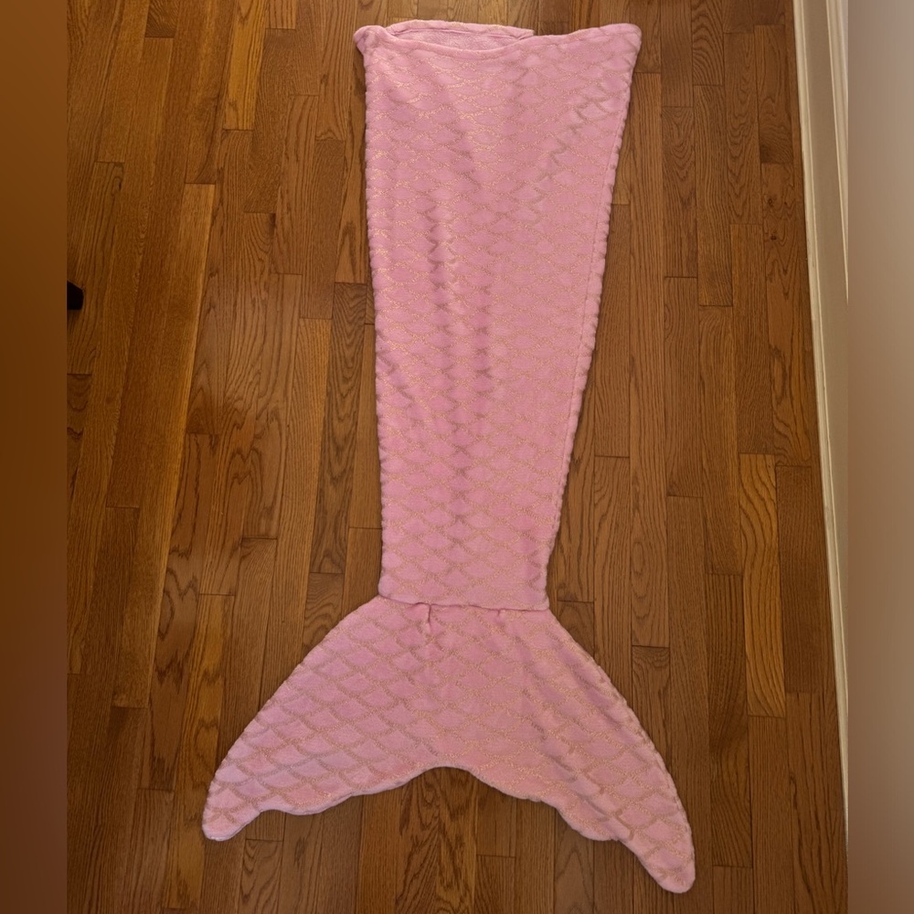Capelli Mermaid Tail Blanket